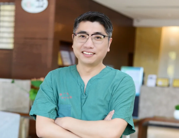 杜兰特在更衣室枪杀库里-九游娱乐下载