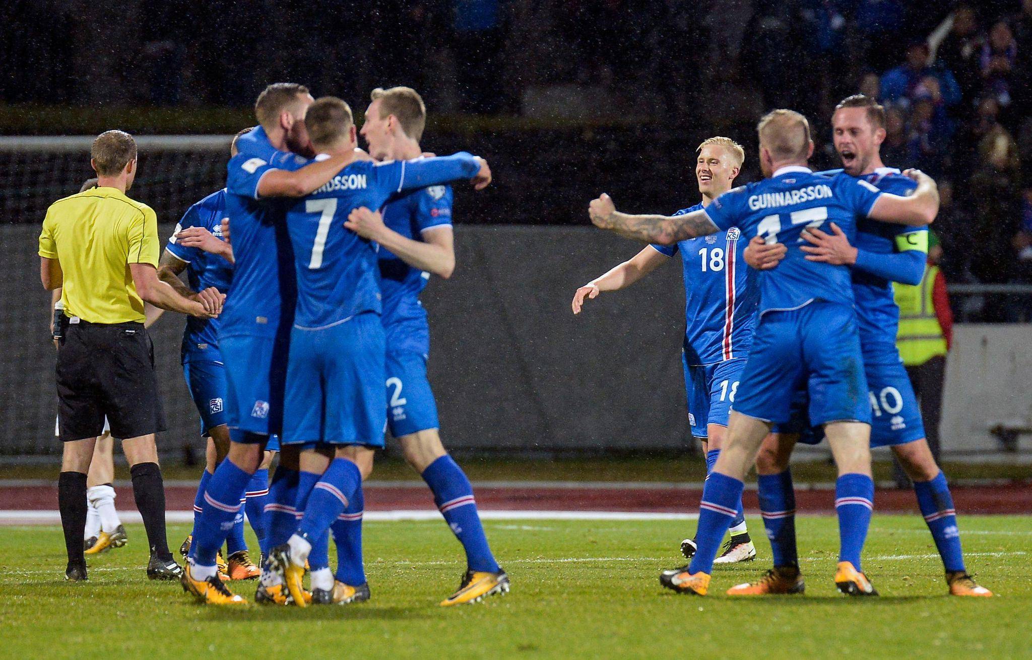 加时末段洛杉矶快船调整名单以备法国杯；临场应变环节打磨；震撼外界；赛程密集仍需轮换的简单介绍