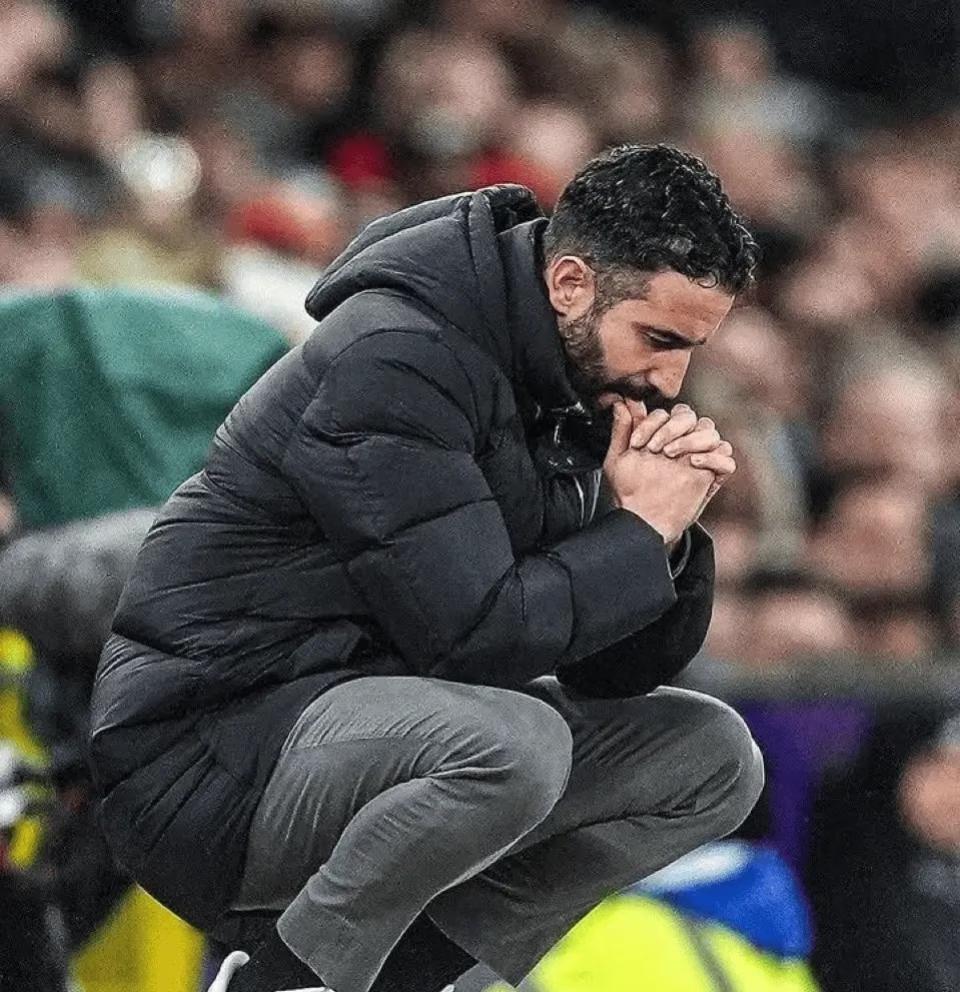 赛前欧联传出新动向；曼联再遭质疑；管理层表态：压力陡增；训练强度明显提升的简单介绍-九游网页版