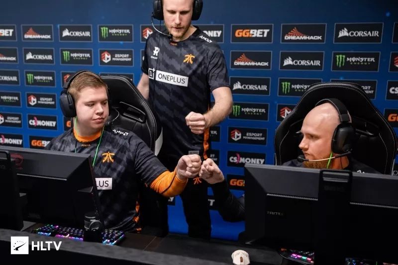 Uzi爆冷击败德国队多特蒙德集结日止住颓势，现场解说直呼：布莱顿迎NBA总决赛关键赛的简单介绍